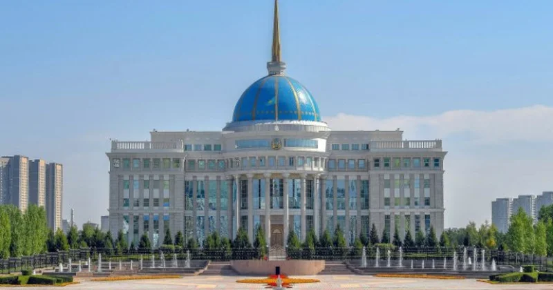 Президент поздравил казахстанцев с Днём защитника Отечества