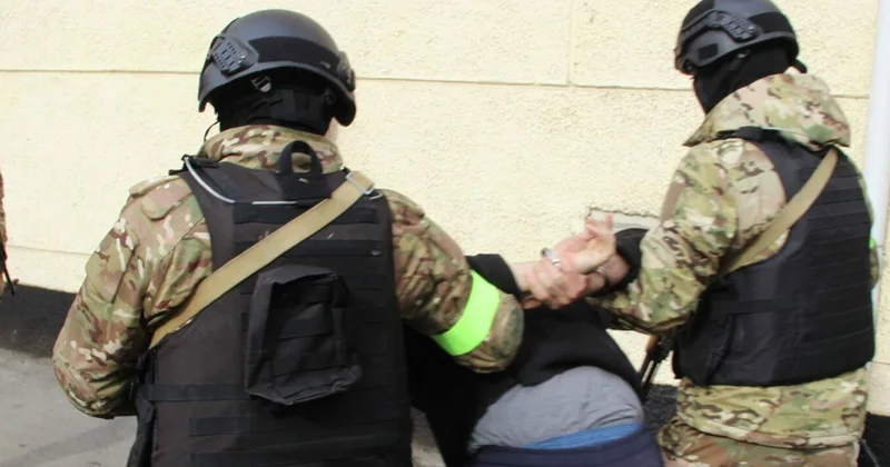 Қырғызстанда ҰҚМК нің бұрынғы басшысы мен арнайы қызметтің төрт қызметкері ұсталды