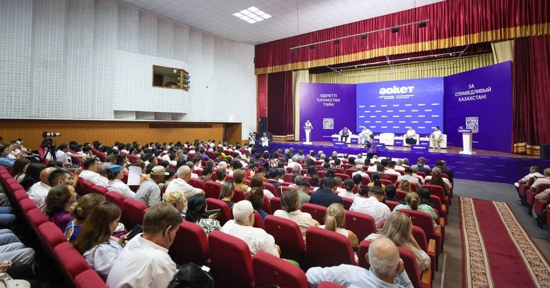 Образование и цифровая доступность: с какими предложениями обратились жители Жамбылской области к партии Әділет