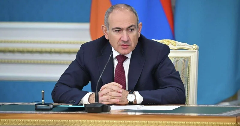Пашинян: Армения ЕО мен ЕАЭО ға бір мезгілде мүше болу мүмкін емес екенін түсінеді
