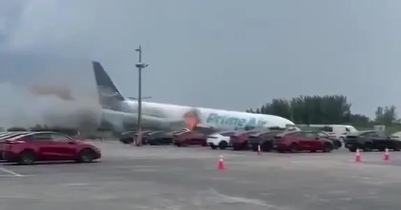 Майамиге қону кезінде ұшақ бес адамды қағып өлтірді