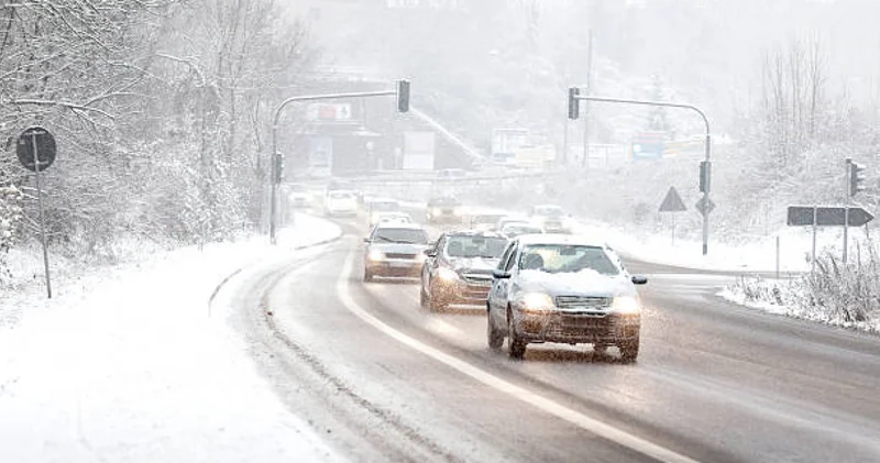 Ауа райы күрт бұзылды: екі облыста жол жабылды