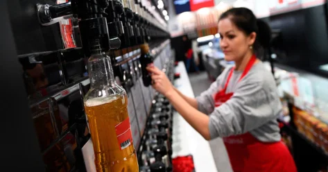 Чем опасен алкоголь в пластиковых бутылках эксперты