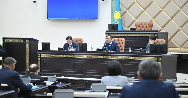 Интеллектуальную собственность из тени