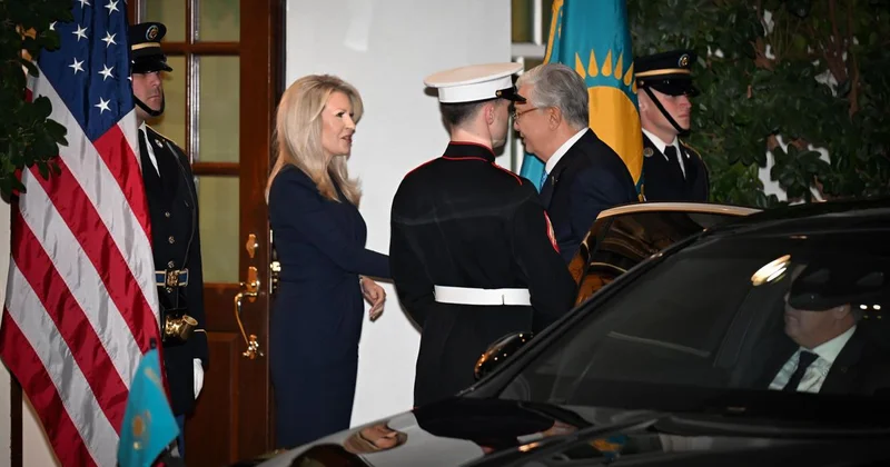 Токаев прибыл в Белый дом (видео)