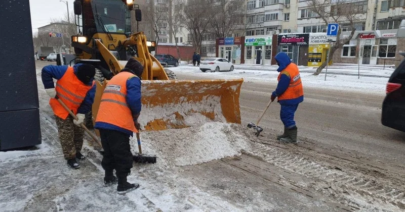 Астанада 2 800 ден астам жол жұмысшысы қар тазалауға шықты