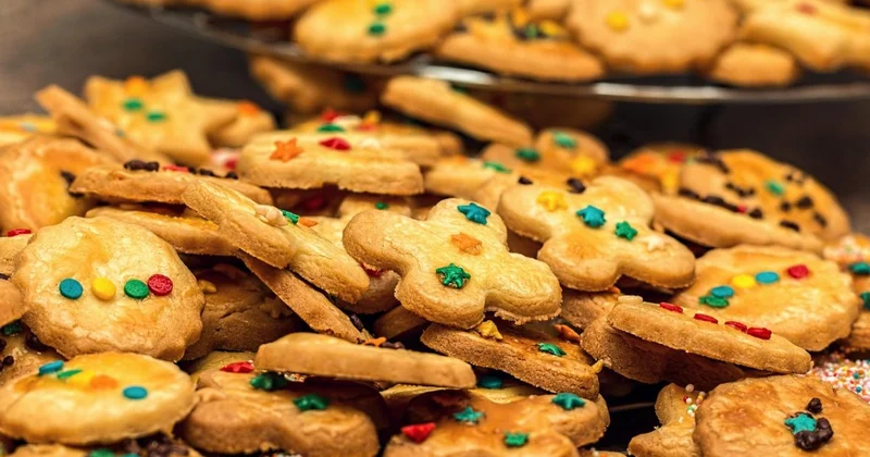 Телефон в пакете с печеньем пытались передать в СИЗО в Мангистау