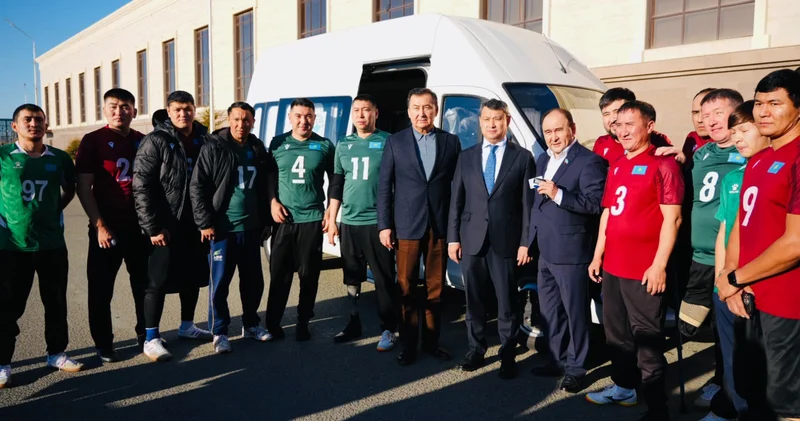 Теңізшевройл Қазақстанның отырып ойнайтын волейбол федерациясына техника мен жабдық табыстады