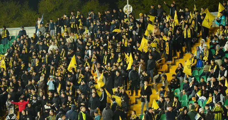 Қайраттың жанкүйерлері төбелес шығарып, Милан көшелерінде шеру жасады