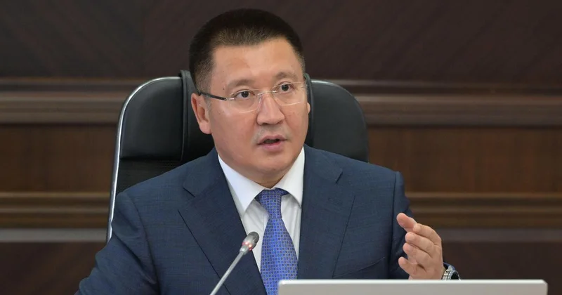 Подружки возвращаются из Астаны в Павлодар : аким Байханов ответил девушке в Threads