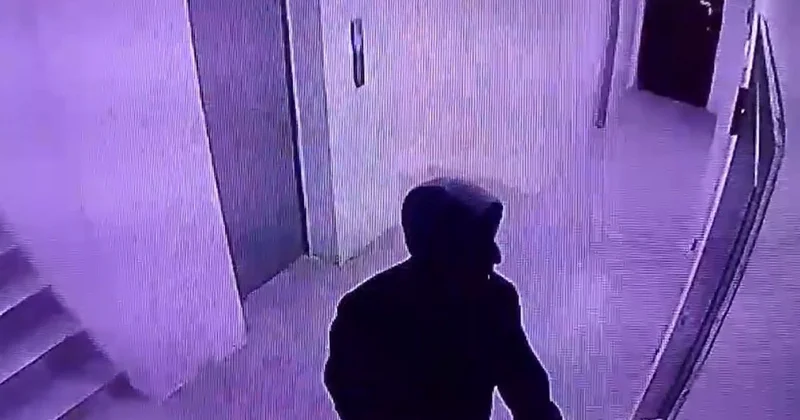 Оставляет метки на дверях : видео из Атырау разъяснили в полиции