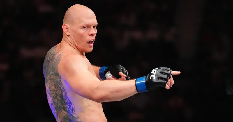 Редким исходом завершился бой узбекистанца с бывшим чемпионом UFC