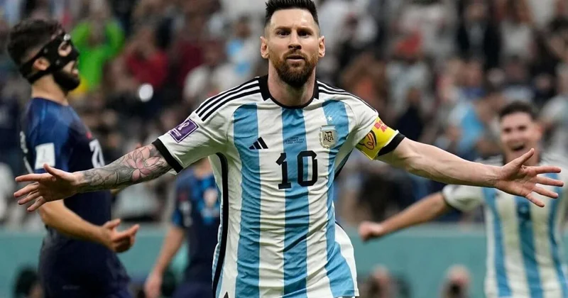 В Узбекистане невесту заставили поклониться Месси