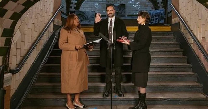 Нью Йорктің бірінші мұсылман мэрі ант қабылдауда құран қолданды