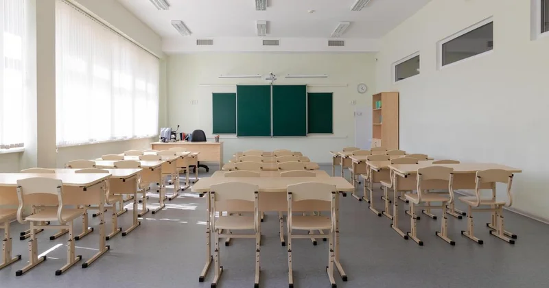 Школьников перевели на новый электронный дневник в середине учебного года в Алматы