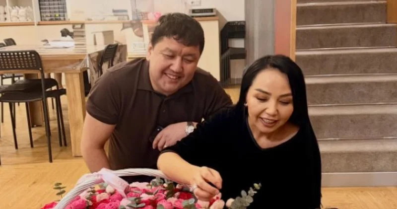 Әкесінен аумайды : Алтынай Жорабаева кішкентай қызын құттықтады