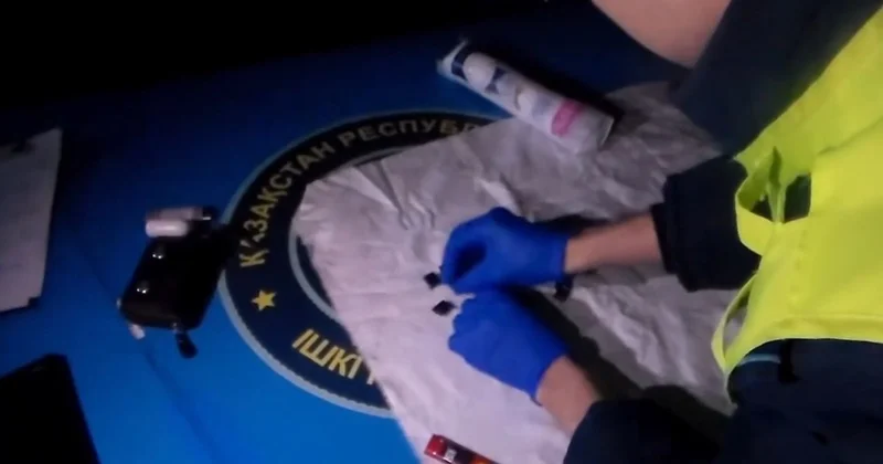 Алматыда шетелдік азаматтан бірнеше орам есірткі табылды