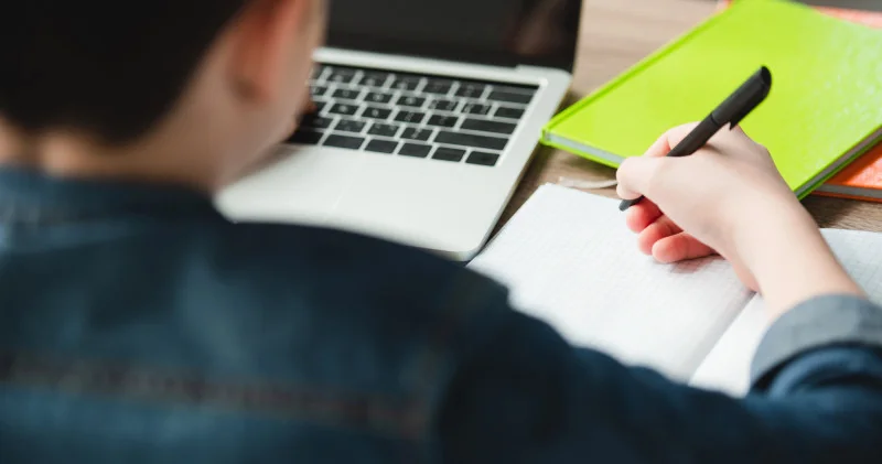 Қазақстанда оқушылар тен шығып, жаңа платформаға көшіп жатыр