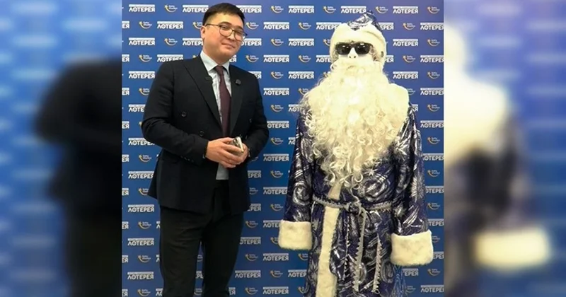 Новогоднее ограбление : Дед Мороз забрал более миллиона долларов