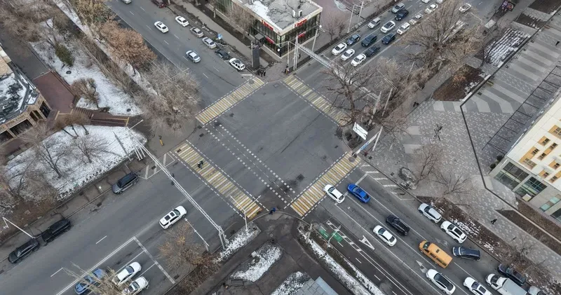 Алматыда жүктемесі жоғары қиылыстардағы кейбір бағдаршамның жұмысы өзгертіледі