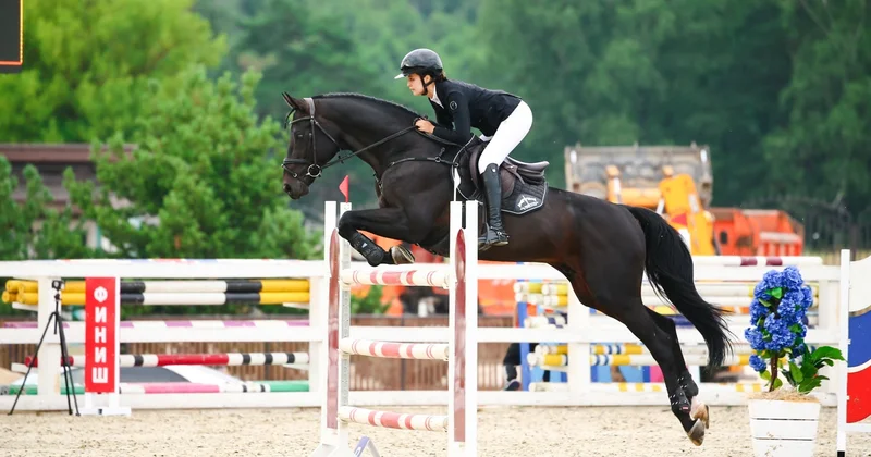 Қазақстандық шабандоз қыздар қиын да қызықты спорт түрі туралы сыр шертті