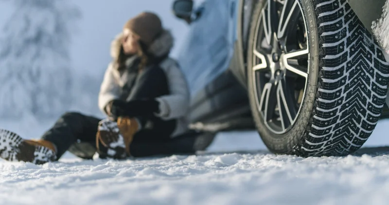 Мұзда таймайтын ақылды қысқы шина: шегелер өзі шығып, өзі батып кетеді