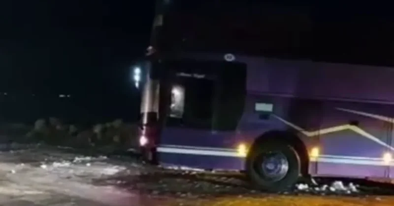 На трассе под Астаной автобус съехал в кювет