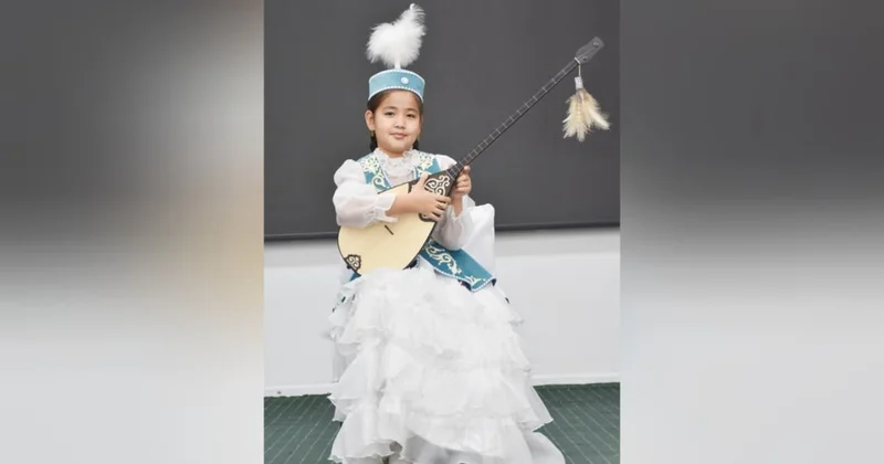 Тоғыз жастағы қызылордалық жыршы 30 шақты термені жатқа біледі