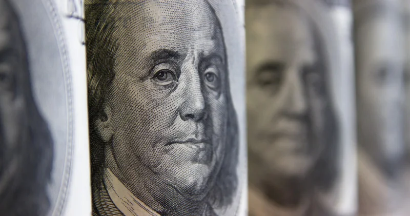 Таяу Шығыстағы ахуал: Қазақстанда доллар қайта қымбаттады