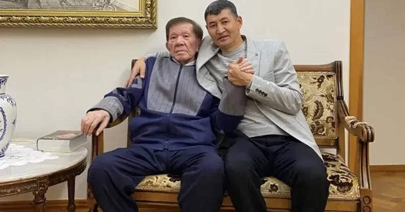 Ақын Мұхтар Шаханов ауруханаға түсті