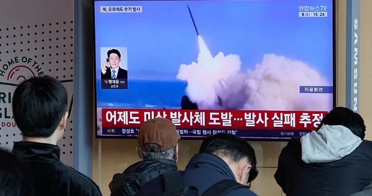 КХДР Оңтүстік Кореяны “ең жау мемлекет” деп атап, баллистикалық зымырандар ұшырды