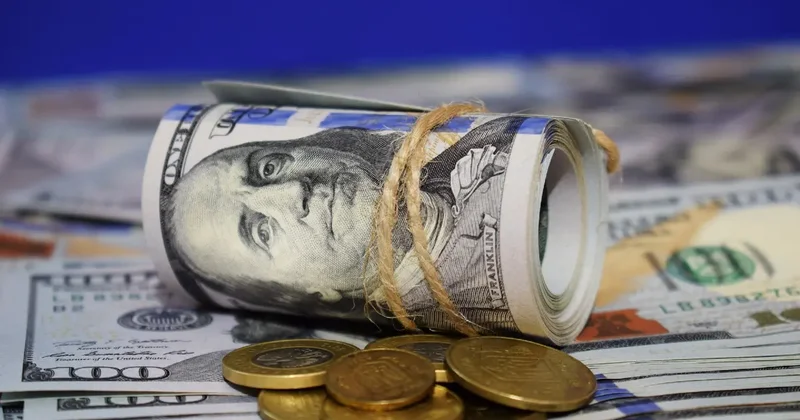 Курс доллара резко вырос к тенге на бирже на фоне падения цен на нефть