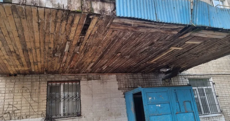 Батыс Қазақстанда қос қабатты жатақхананың құлағалы тұрғаны рас па