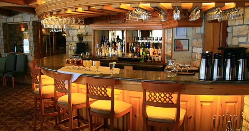 Работу 10 развлекательных заведений приостановили в Алматы с начала года