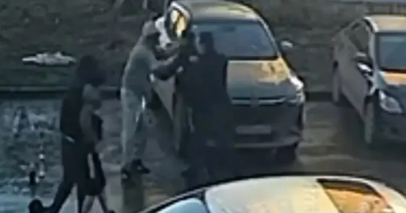 В Костанае задержали пьяную компанию, напавшую на полицейского