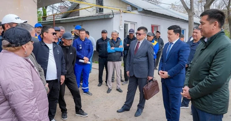 Шымкентте коммуналдық мекеменің жүргізушілері еңбек жағдайына шағымданды