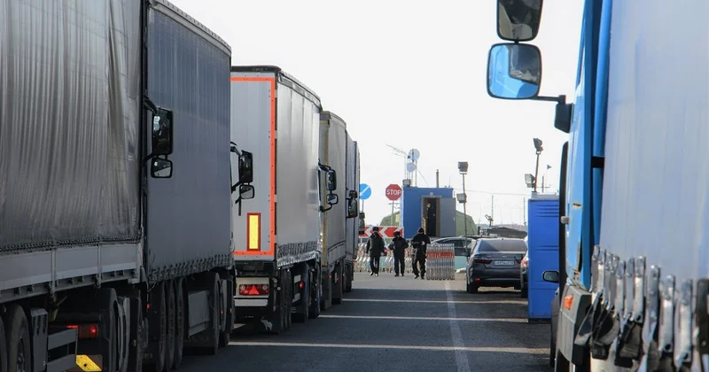 Грузоперевозчики теперь могут онлайн получить разрешения на въезд в три страны