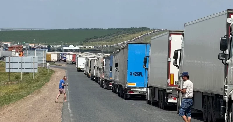 Казахстанским грузоперевозчикам упростили выезд в Азербайджан, Турцию и Кыргызстан