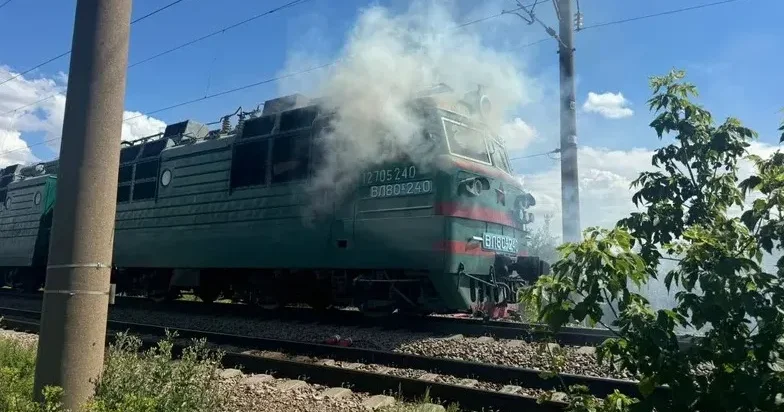 Астана маңында жүк локомотиві өртенді