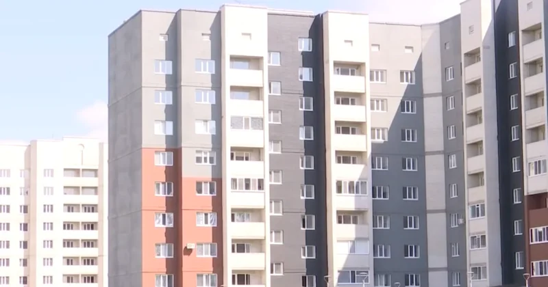 Ждали 15 лет, а живут без газа: новосёлы в Актобе пожаловались на квартиры по госпрограмме