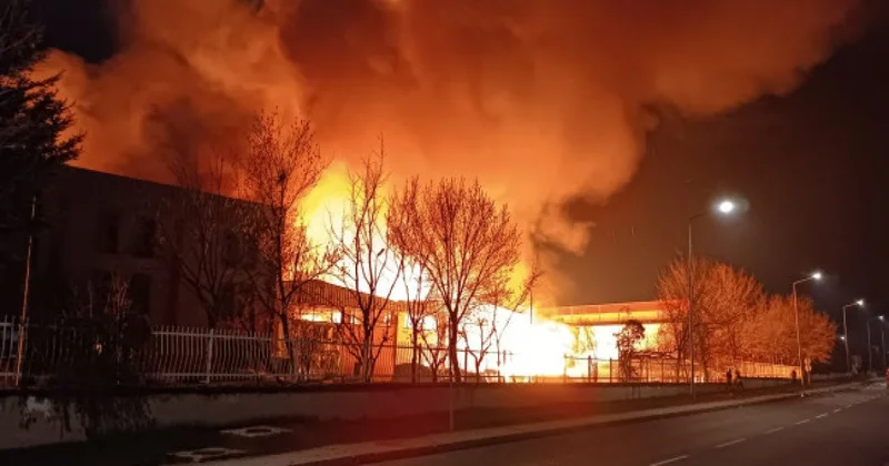 Пожар на фабрике парфюмерии в Турции: есть погибшие