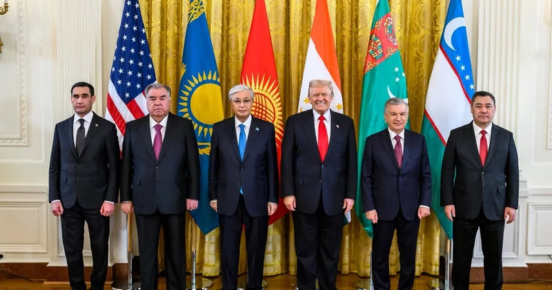 Орталық Азия мемлекеттері басшылары мен АҚШ Президентінің бірлескен суреті жарияланды