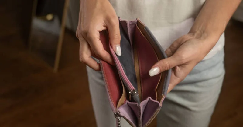 Халықтың несиесін кешіреді : белгілі заңгер қуанышты хабарды айтты