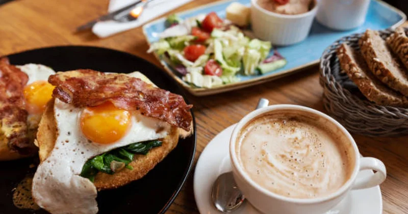 Таңғы ас ішу міндетті ме? : ғалымдар мен диетологтар нақты пікірін айтты