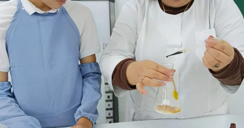 Сазды мектебінің үздік ұстазы