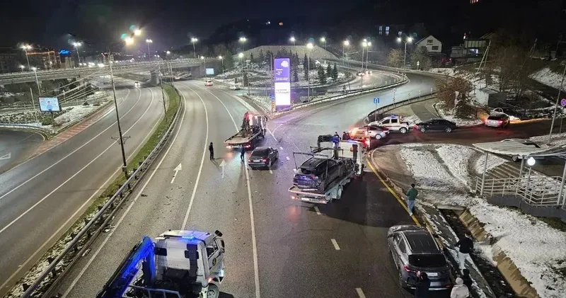 Алматыда бес көлік соқтығысты