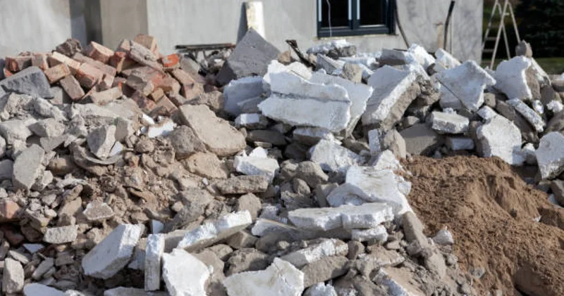 Қираған мектептің астынан егде жастағы ер адамның мәйіті табылды