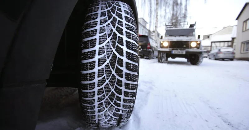 Около 100 аварий с начала дня: полиция Астаны обратилась к водителям