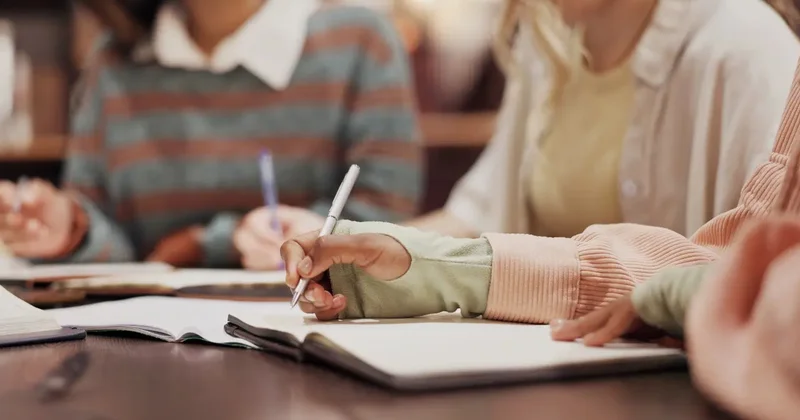 Казахстанцы получат шанс учиться за границей по грантам для атомной отрасли