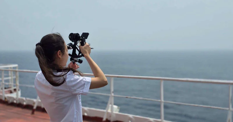 Жительница Актау прокладывает курс гигантских танкеров: история Полины Бектемировой